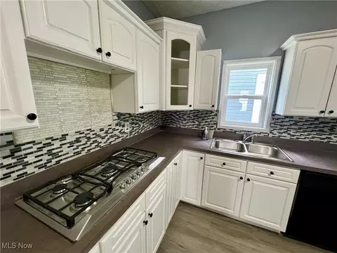 Kitchen - 1863 E 30th St, Lorain, OH 44055 photo 2 of 3