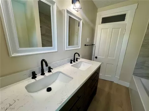 Bath - 1863 E 30th St, Lorain, OH 44055 photo 2 of 4