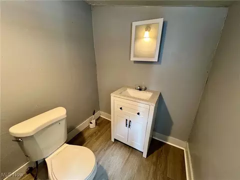 Bath - 1863 E 30th St, Lorain, OH 44055 photo 4 of 4