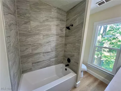 Bath - 1863 E 30th St, Lorain, OH 44055 photo 3 of 4