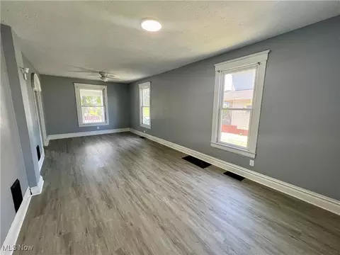 Living - 1863 E 30th St, Lorain, OH 44055 photo 2 of 5