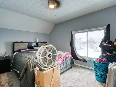 Bedroom - 173 Spruce St, Elyria, OH 44035 photo 2 of 3