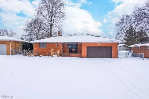 8380 Abbey Rd, North Royalton, OH 44133