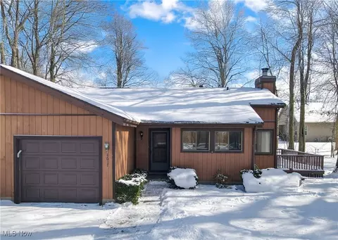 4617 Stow Rd, Stow, OH 44224