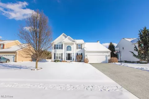 9243 Victoria Ln, North Ridgeville, OH 44039