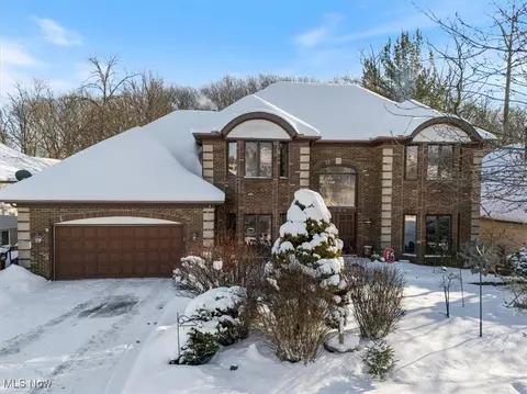 5339 Huntington Reserve Dr, Parma, OH 44134