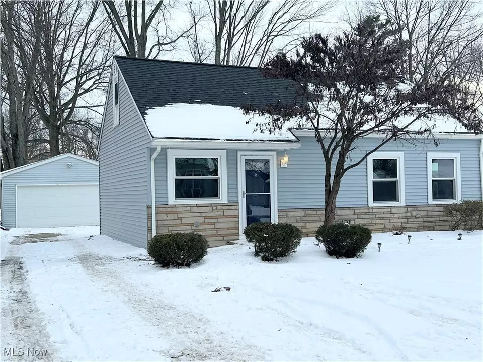  38300 Parkway Blvd, Willoughby, OH 44094 photo 1