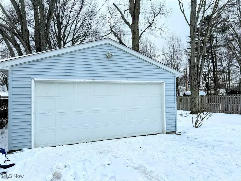  38300 Parkway Blvd, Willoughby, OH 44094 photo 14