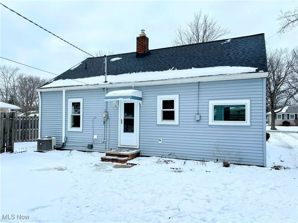  38300 Parkway Blvd, Willoughby, OH 44094 photo 13