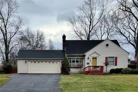 205 Fairground Blvd, Canfield, OH 44406