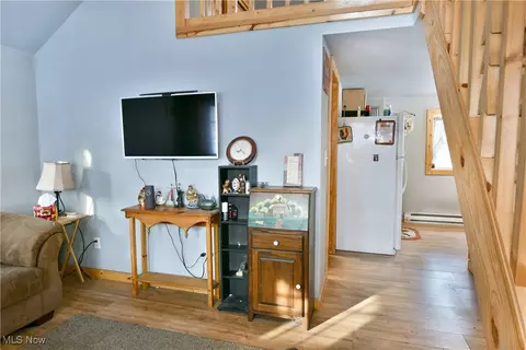 Entry Way - 6503 Yoder St, Kinsman, OH 44428 photo 3 of 4