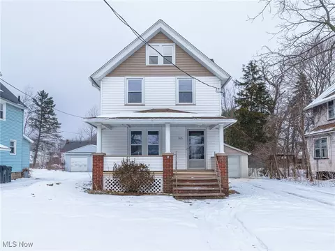 165 Courtland St, Elyria, OH 44035