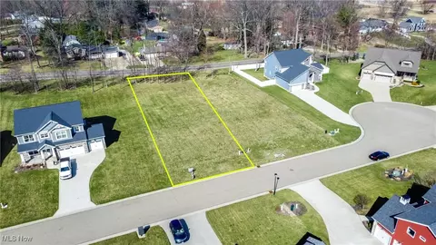 Vl Shadow Ridge Circle Nw, North Canton, OH 44720