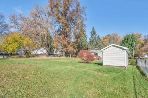 Exterior - 739 Silvercrest Dr, Wadsworth, OH 44281 photo 8 of 14