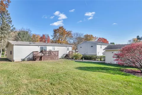 Exterior - 739 Silvercrest Dr, Wadsworth, OH 44281 photo 7 of 14