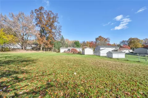 Exterior - 739 Silvercrest Dr, Wadsworth, OH 44281 photo 9 of 14