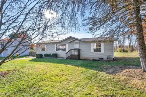 Exterior - 739 Silvercrest Dr, Wadsworth, OH 44281 photo 14 of 14