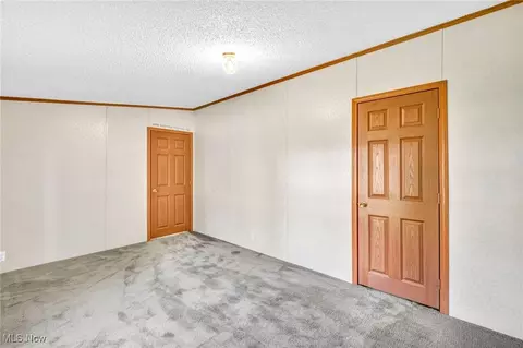 Bedroom - 739 Silvercrest Dr, Wadsworth, OH 44281 photo 4 of 7