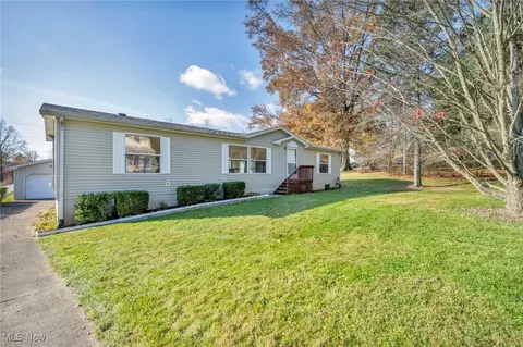 Exterior - 739 Silvercrest Dr, Wadsworth, OH 44281 photo 2 of 14