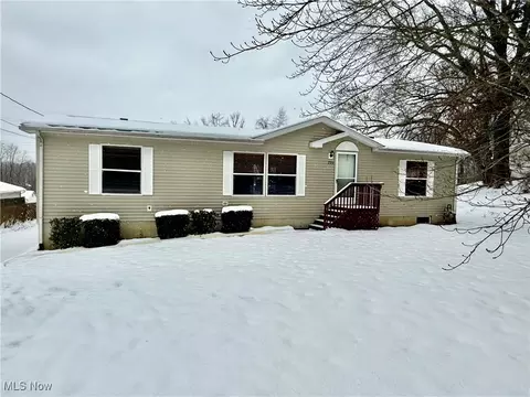 739 Silvercrest Dr, Wadsworth, OH 44281