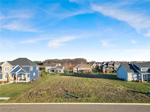 7604 Greenview Ave NW, Massillon, OH 44646