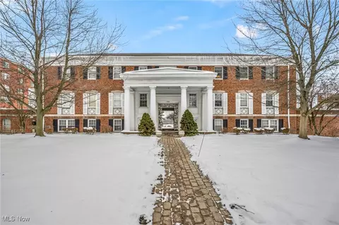 19801 Van Aken Blvd #202 B, Shaker Heights, OH 44122