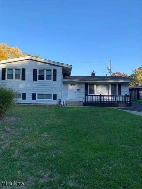 213 Fay Ave, Avon Lake, OH 44012