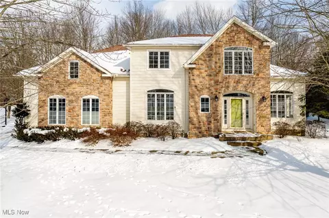 5205 Wilshire Park Dr, Hudson, OH 44236