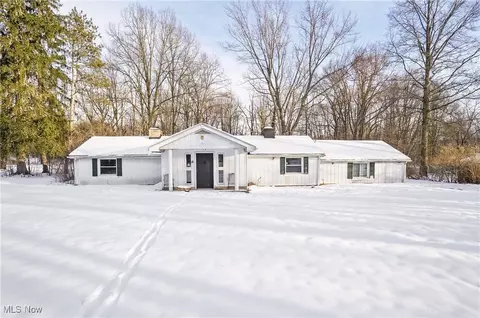 172 Warner Rd, Hubbard, OH 44425
