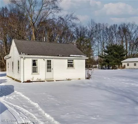 236 W Vermont Ave, Sebring, OH 44672