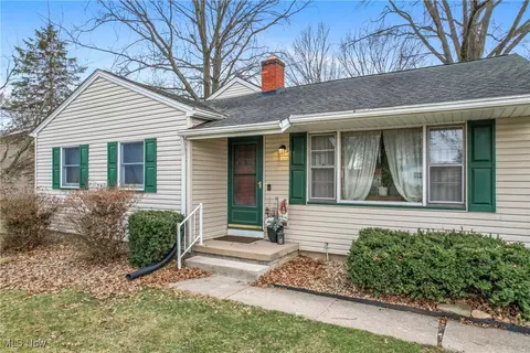 Exterior - 7366 Hitchcock Rd, Boardman, OH 44512 photo 2 of 10