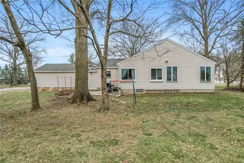 Exterior - 7366 Hitchcock Rd, Boardman, OH 44512 photo 5 of 10