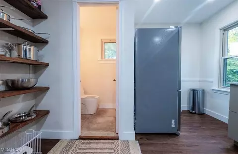 Entry Way - 111 E 216th St, Euclid, OH 44123 photo 2 of 2