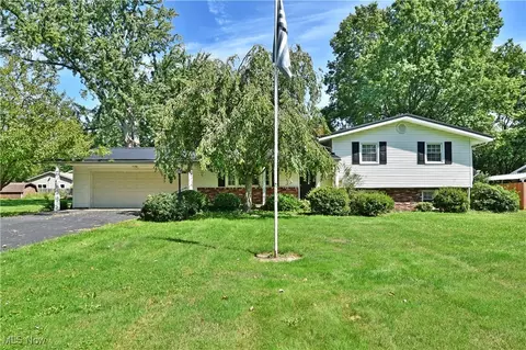 2271 Williams Rd, Cortland, OH 44410