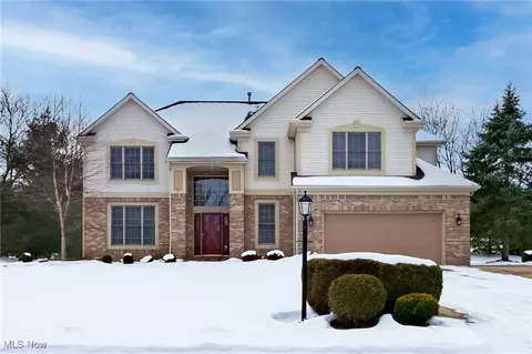 22206 Woodfield Trl, Strongsville, OH 44149