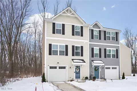 199 Raintree Ln, Painesville, OH 44077