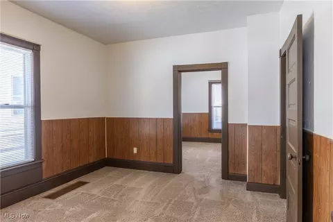 830 E 12th St, Ashtabula, OH 44004 photo 8