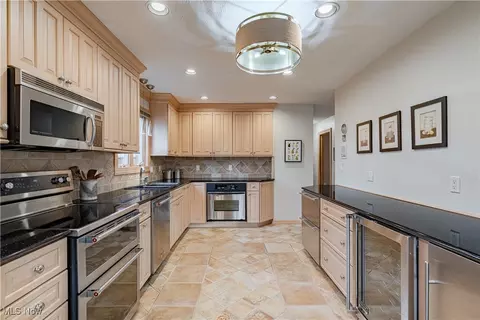 3707 Random Dr, Akron, OH 44319 photo 20
