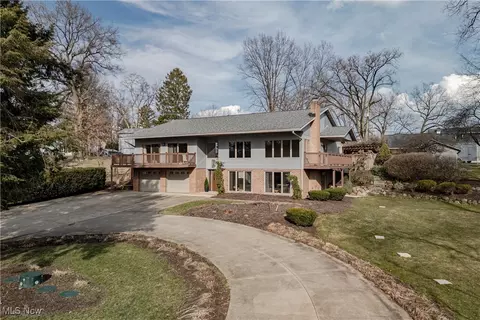 3707 Random Dr, Akron, OH 44319 photo 3