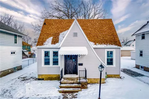 131 Bellfield Ave, Elyria, OH 44035 photo 3