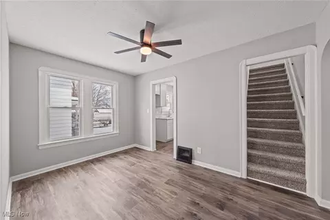 131 Bellfield Ave, Elyria, OH 44035 photo 17