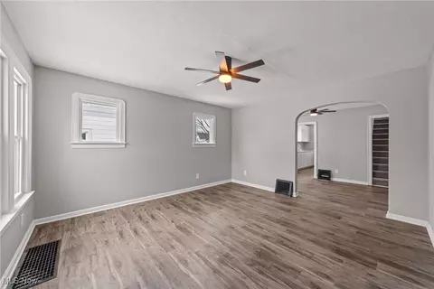 131 Bellfield Ave, Elyria, OH 44035 photo 16
