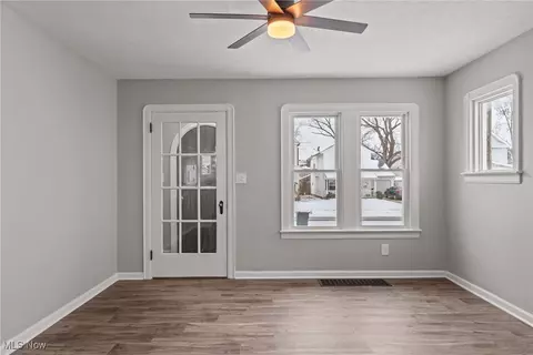 131 Bellfield Ave, Elyria, OH 44035 photo 12