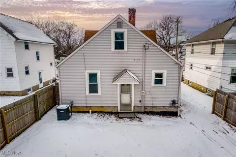 131 Bellfield Ave, Elyria, OH 44035 photo 6