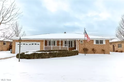 14515 Robert Dr, Middleburg Heights, OH 44130