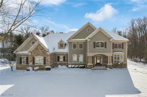 11935 Ladue Trl, Chagrin Falls, OH 44023