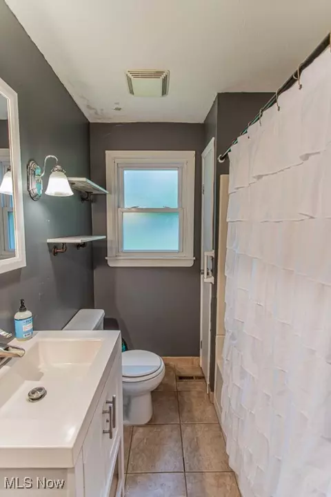 Bath - 54 Central Ave, Orwell, OH 44076 photo 1 of 1