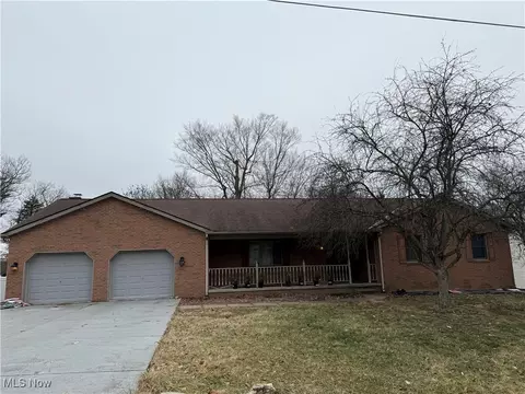 3841 Litho Ln, Zanesville, OH 43701