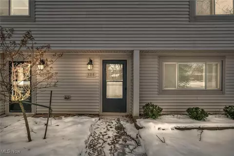 3133 Bay Landing Dr, Westlake, OH 44145
