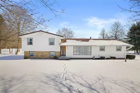 1130 S Prospect Ave, Hartville, OH 44632